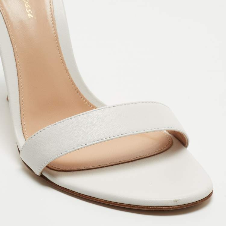 Pre Owned Gianvito Rossi White Leather Portofino Ankle Strap Sandals Size 38