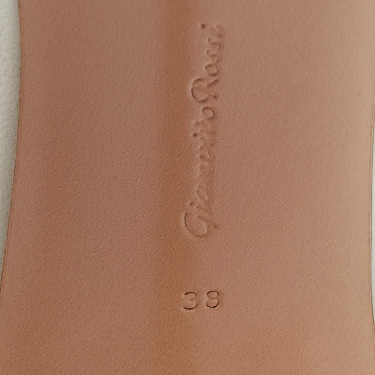 Pre Owned Gianvito Rossi White Leather Portofino Ankle Strap Sandals Size 38