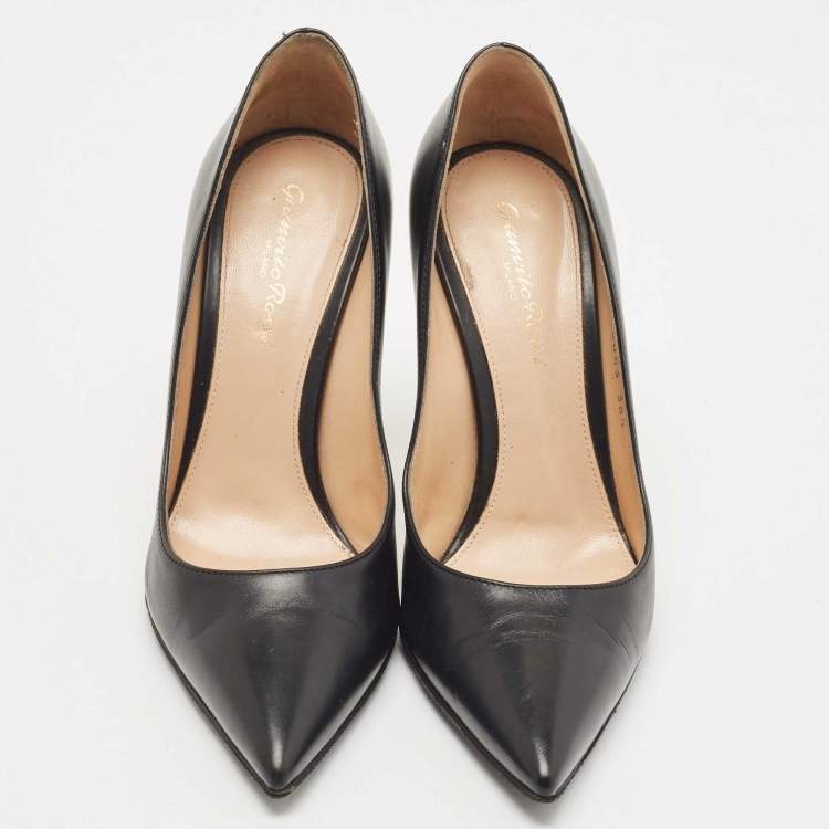 Pre Owned Gianvito Rossi Black Leather Pointed Toe Pumps Size 36.5