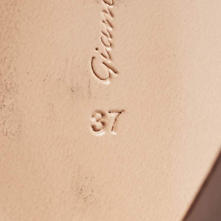 Pre Owned Gianvito Rossi Beige Leather Pointed Toe Pumps Size 37