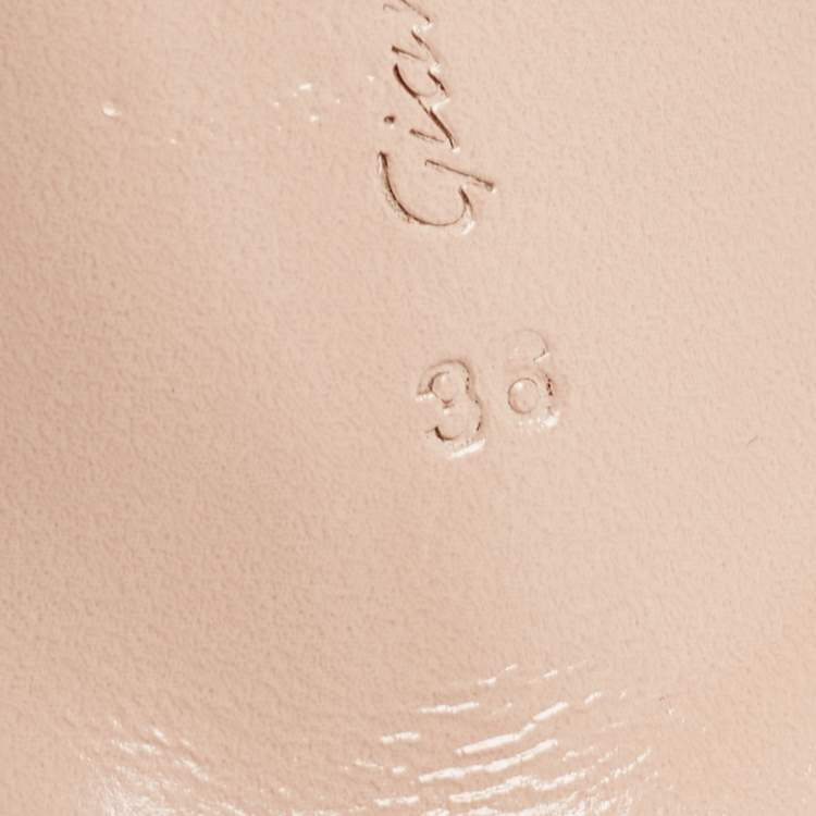 Pre Owned Gianvito Rossi White Leather Aramis Mules Size 36