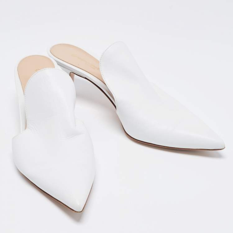 Pre Owned Gianvito Rossi White Leather Aramis Mules Size 36