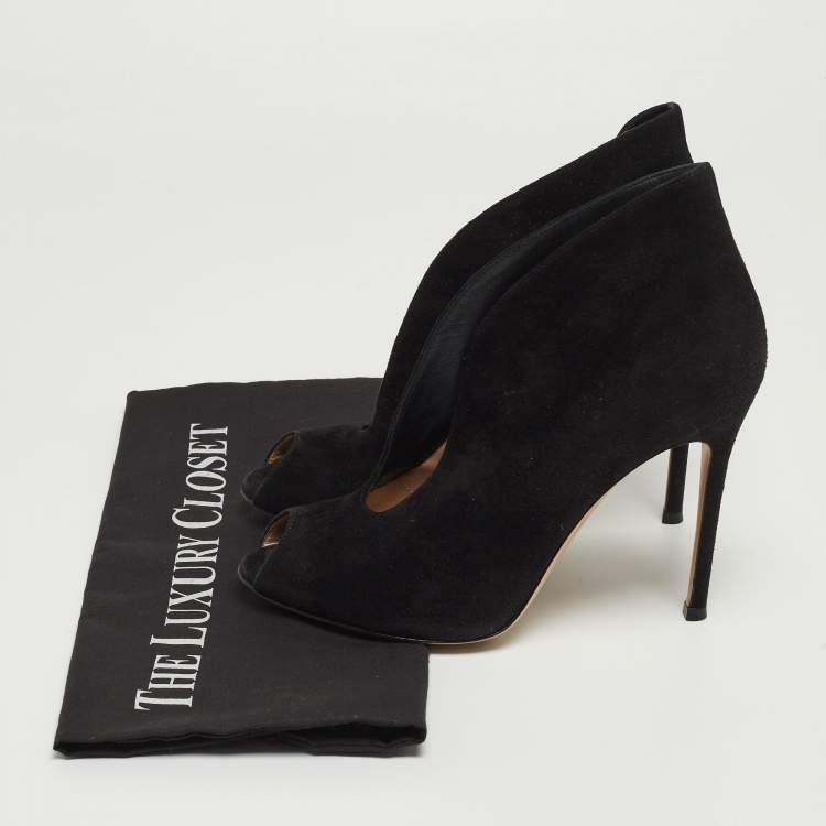 Pre Owned Gianvito Rossi Black Suede V-Neck Peep Toe Ankle Booties Size 37.5