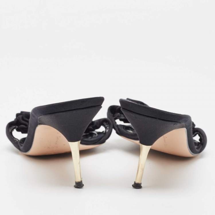 Pre Owned Gianvito Rossi Black Pleated Satin Bow Slide Sandals Size 41