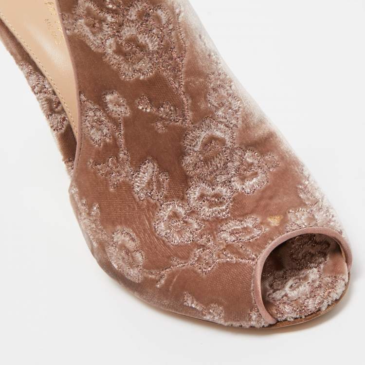Pre Owned Gianvito Rossi Beige Embroidered Velvet Mules Size 36
