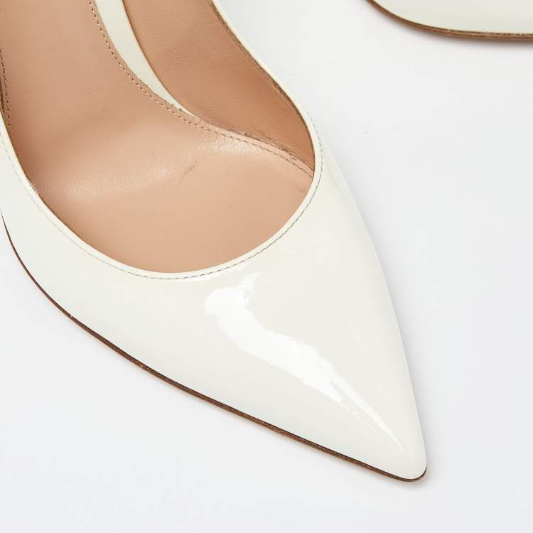 Pre Owned Gianvito Rossi Off White Patent Leather Pointed Toe Pumps Size 37.5