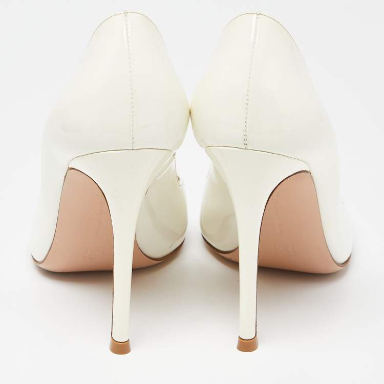 Pre Owned Gianvito Rossi Off White Patent Leather Pointed Toe Pumps Size 37.5