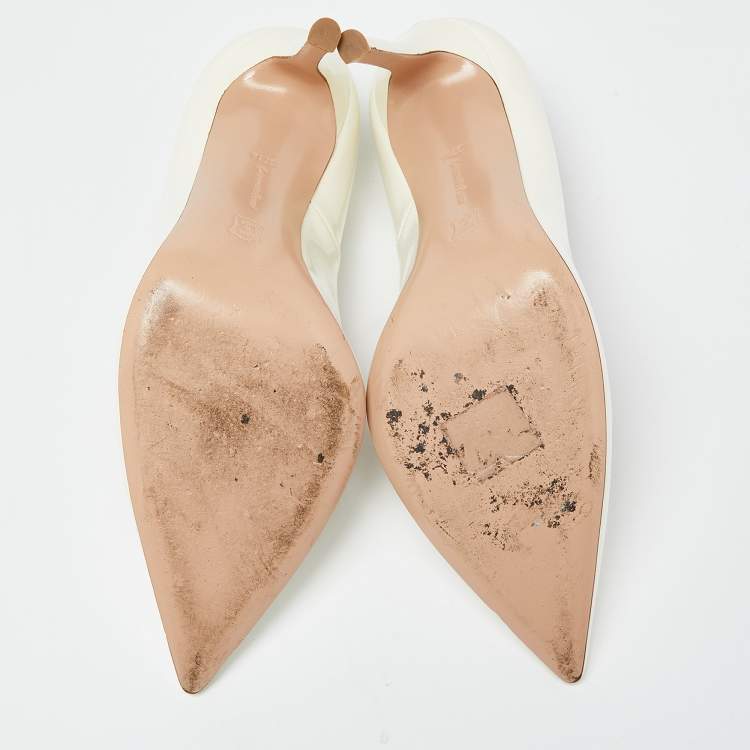 Pre Owned Gianvito Rossi Off White Patent Leather Pointed Toe Pumps Size 37.5