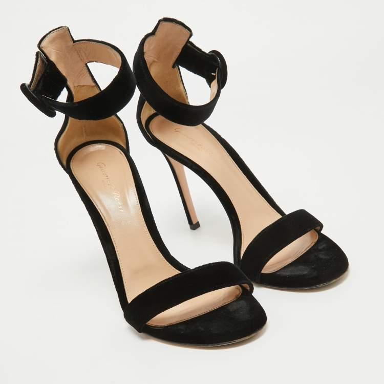 Pre Owned Gianvito Rossi Black Velvet Portofino Sandals Size 40