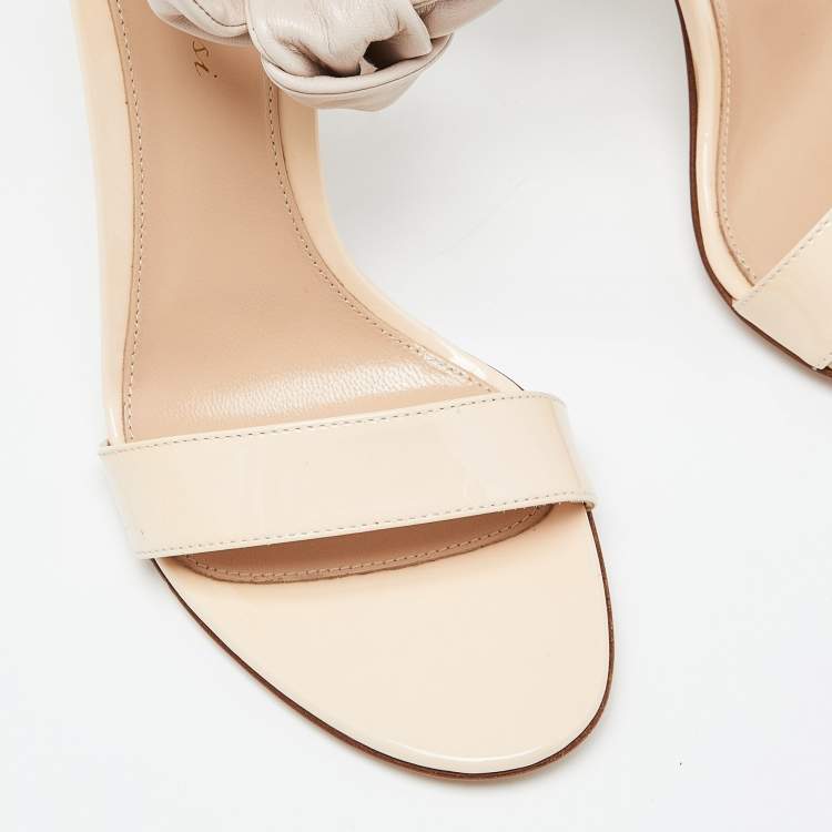 Pre Owned Gianvito Rossi Beige Patent Leather Ankle Cuff Sandals Size 38