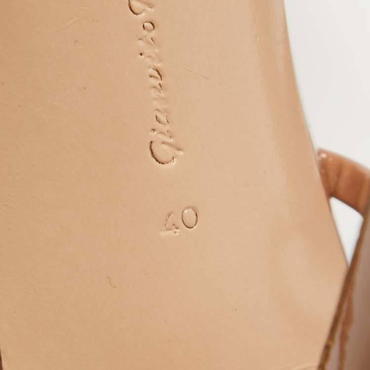 Pre Owned Gianvito Rossi Beige Patent Leather Ankle Strap Pumps Size 40 