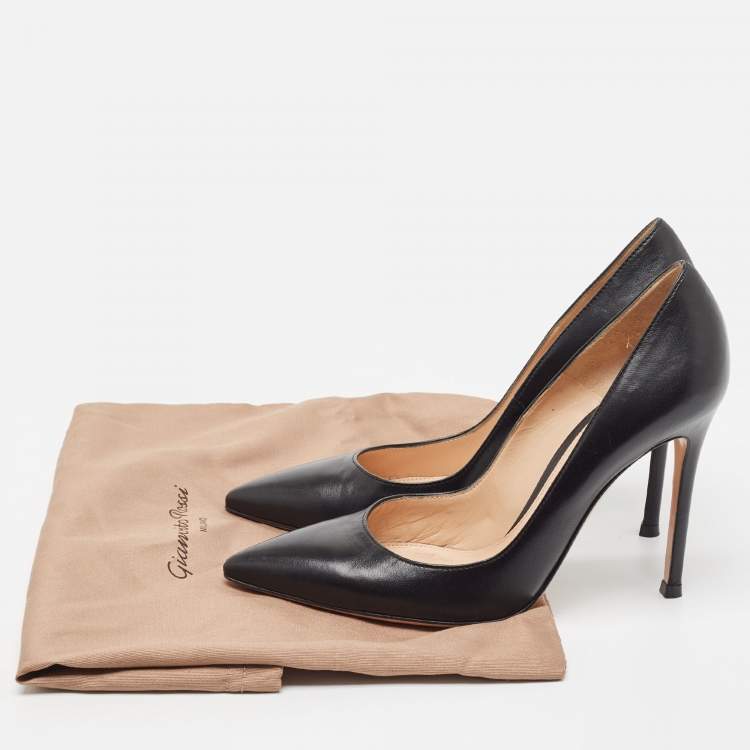 Pre Owned Gianvito Rossi Black Leather Pointed Toe Pumps Size 36.5