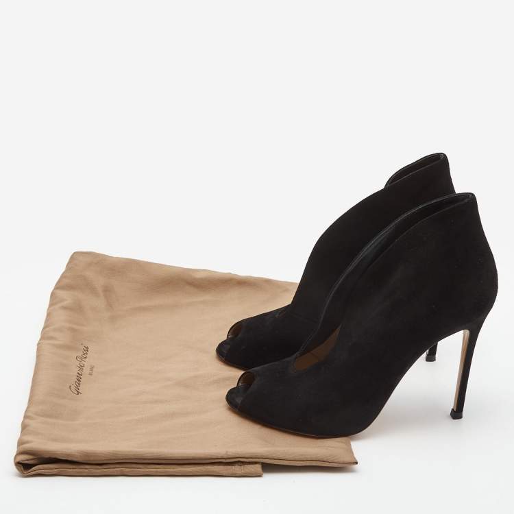Pre Owned Gianvito Rossi Black Suede Vamp Peep Toe Booties Size 39