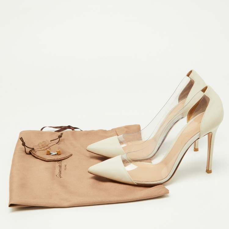 مملوكة مسبقًا Gianvito Rossi Off White Leather and PVC Plexi Pumps Size 38