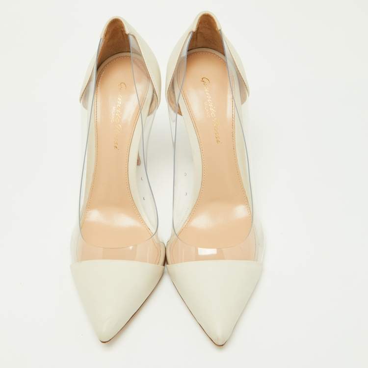مملوكة مسبقًا Gianvito Rossi Off White Leather and PVC Plexi Pumps Size 38