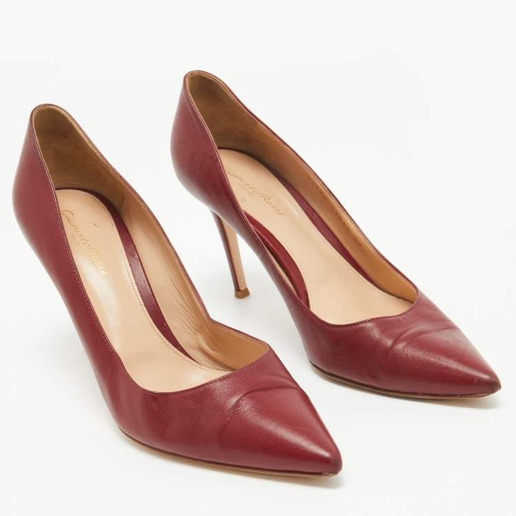 مملوكة مسبقًا Gianvito Rossi Burgundy Leather Pointed Toe Pumps Size 40