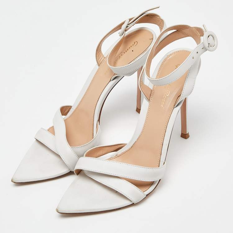 Pre Owned Gianvito Rossi White Leather Ankle Strap Sandals Size 38.5