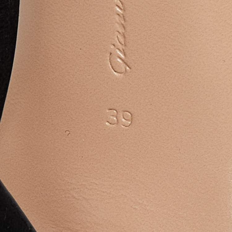 Pre Owned Gianvito Rossi Black Suede Vamp Peep Toe Booties Size 39