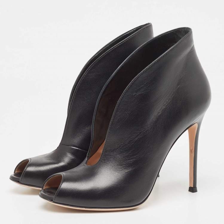 Pre Owned Gianvito Rossi Black Leather Vamp Peep Toe Booties Size 38