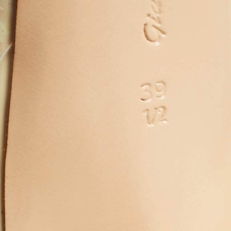 Pre Owned Gianvito Rossi Cream Patent and PVC Slingback Pumps Size 39.5  