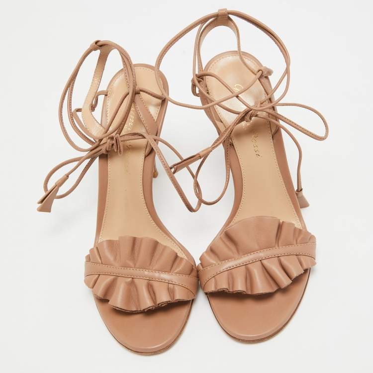 Pre Owned Gianvito Rossi Beige Leather Ankle Strap Sandals Size 35.5