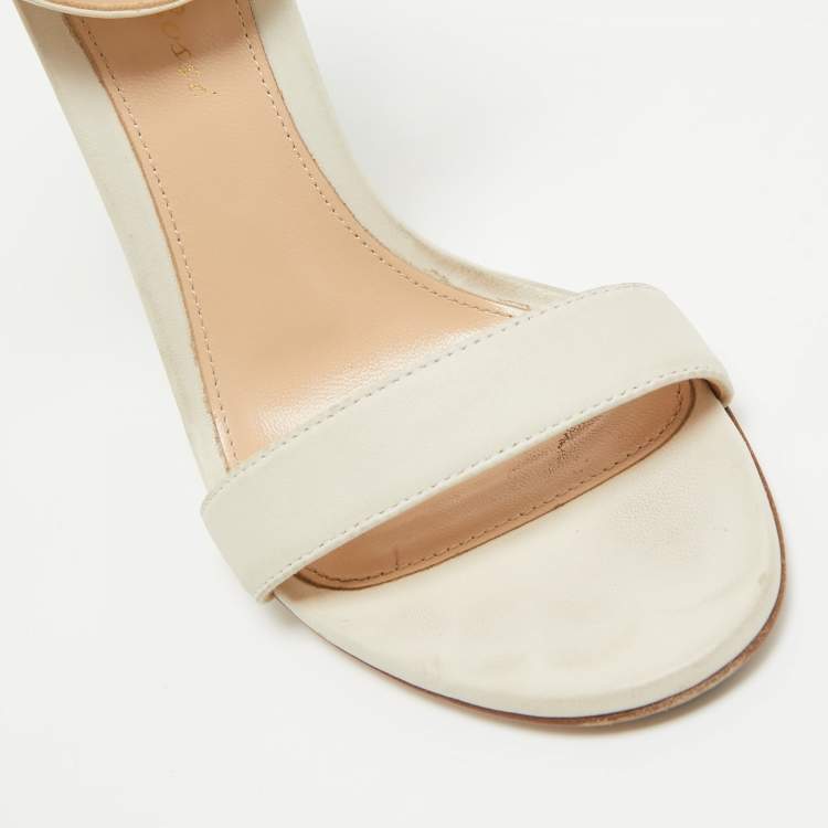 Pre Owned Gianvito Rossi Cream Leather Ankle Strap Sandals Size 36