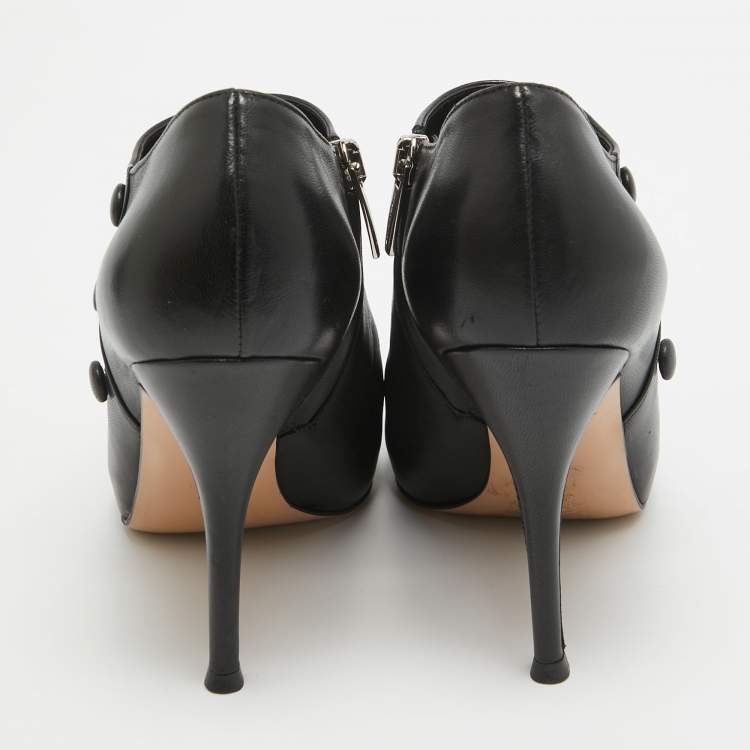 Pre Owned Gianvito Rossi Black Leather Ankle Booties Size 36.5