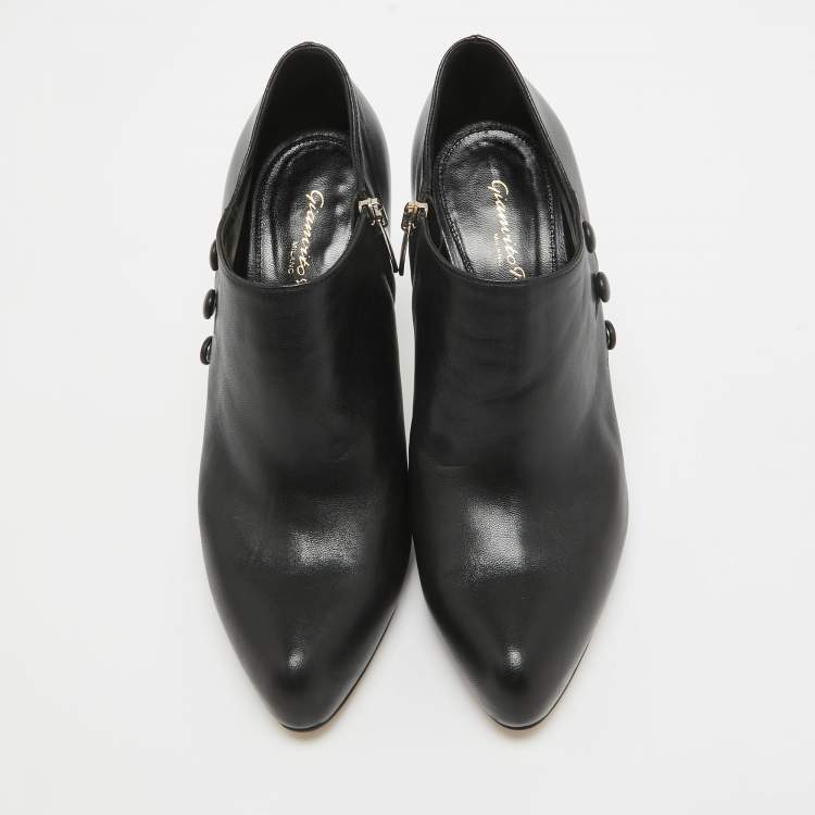 Pre Owned Gianvito Rossi Black Leather Ankle Booties Size 36.5