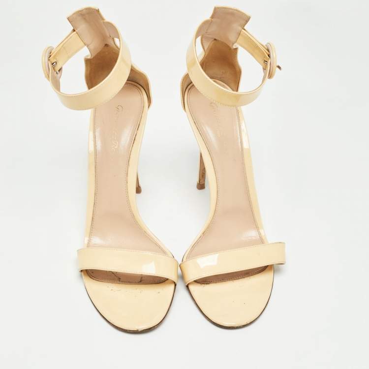 Pre Owned Gianvito Rossi Beige Patent Leather Portofino Sandals Size 40