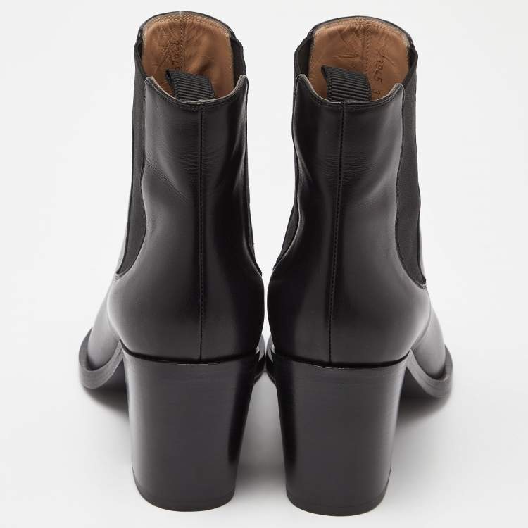 Pre Owned Gianvito Rossi Black Leather Ankle Boots Size 41