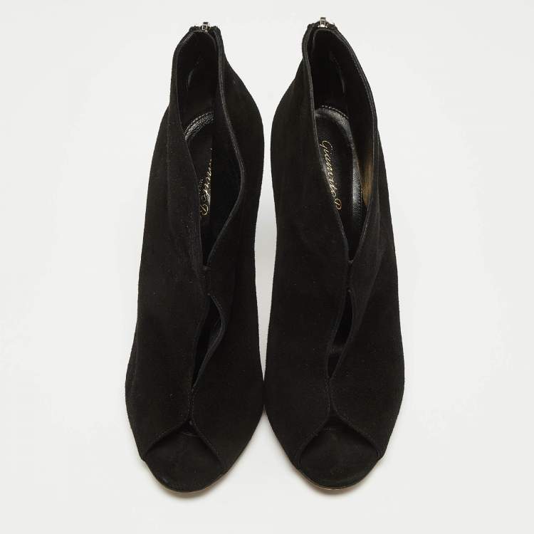 Pre Owned Gianvito Rossi Black Suede Vamp Booties Size 39  