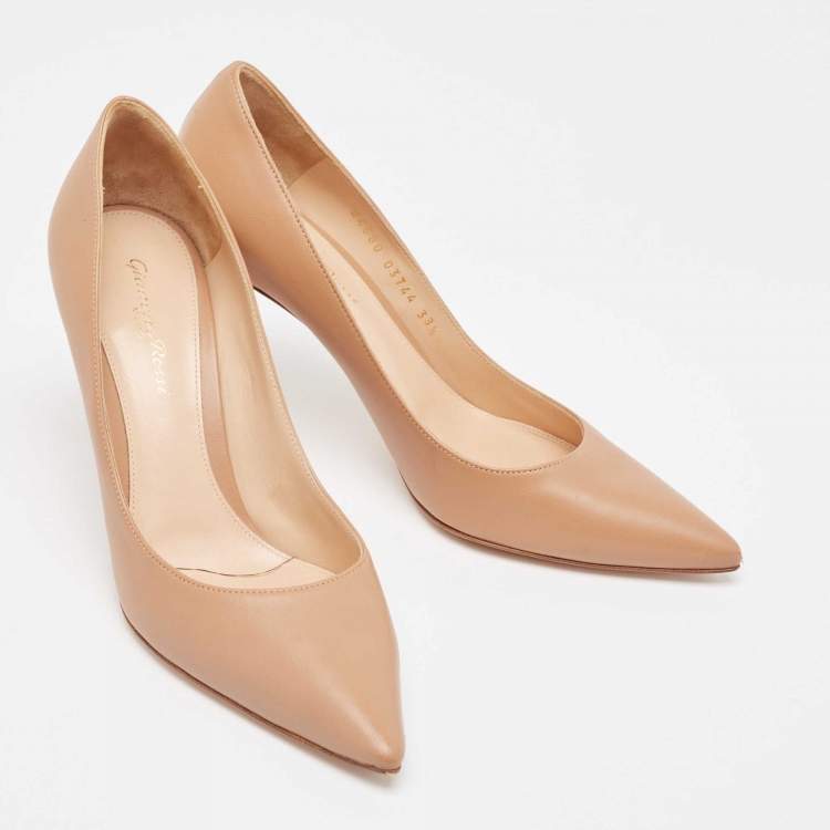 Pre Owned Gianvito Rossi Beige Leather Gianvito Pumps Size 38.5