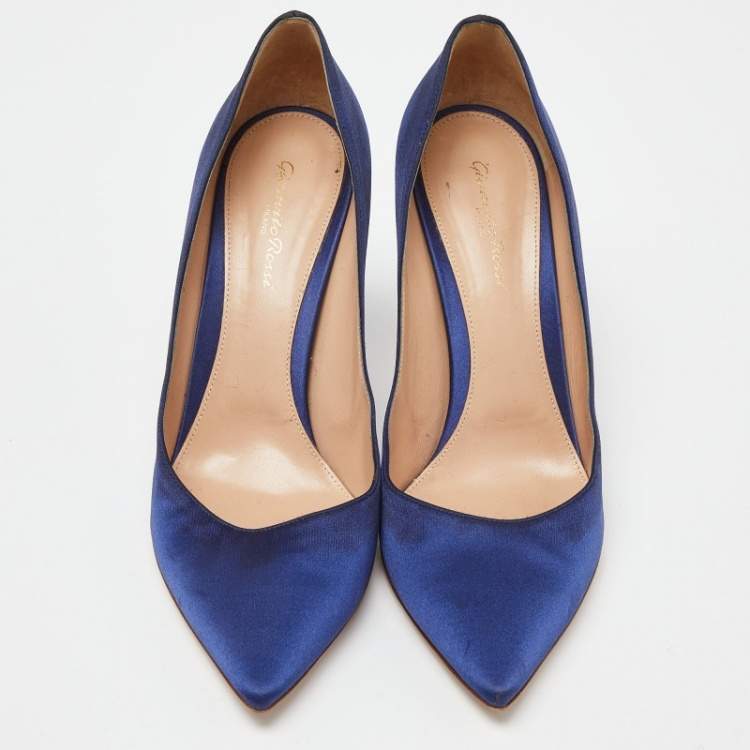 Pre Owned Gianvito Rossi Blue Satin Pointed Toe Pumps Size 42