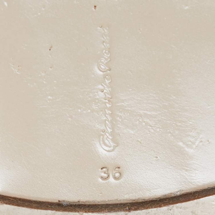 Pre Owned Gianvito Rossi Gold Foil Leather Gladiator Flat Sandals Size 36