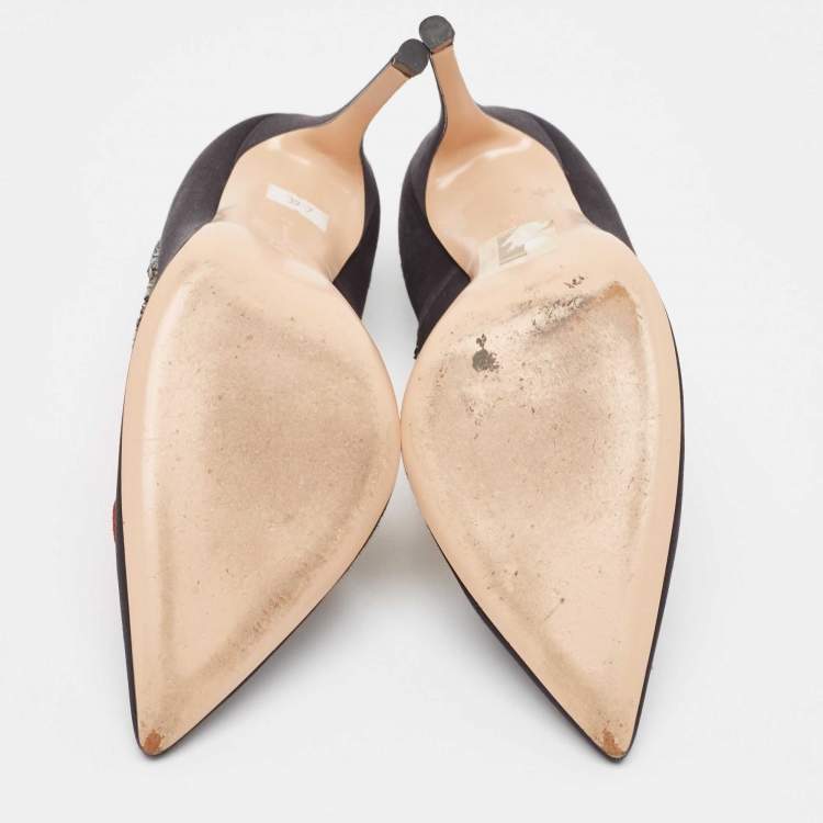 Pre Owned Gianvito Rossi Black Satin Crystal Embellished Pointed Toe Pumps Size 39