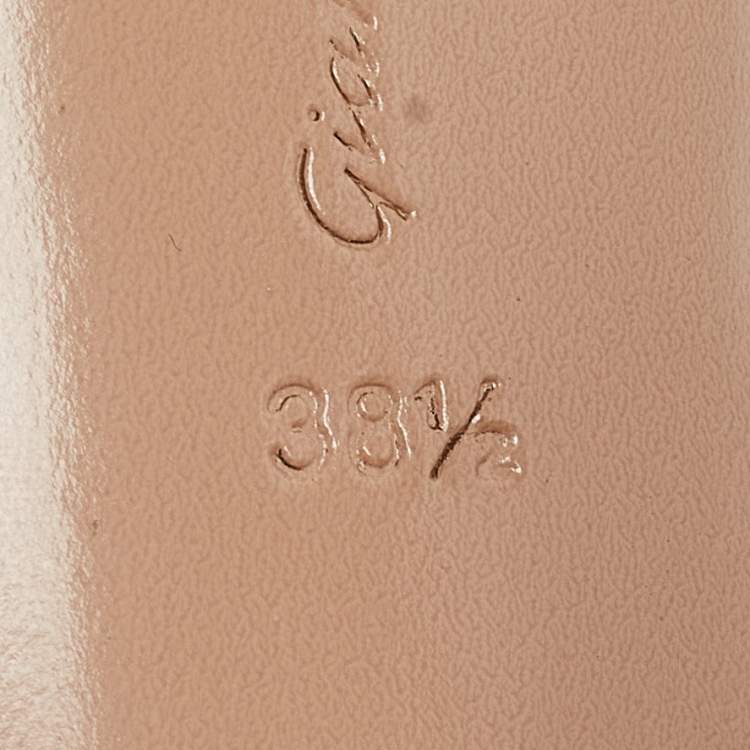 Pre Owned Gianvito Rossi Grey Satin Gianvito Pumps Size 38.5