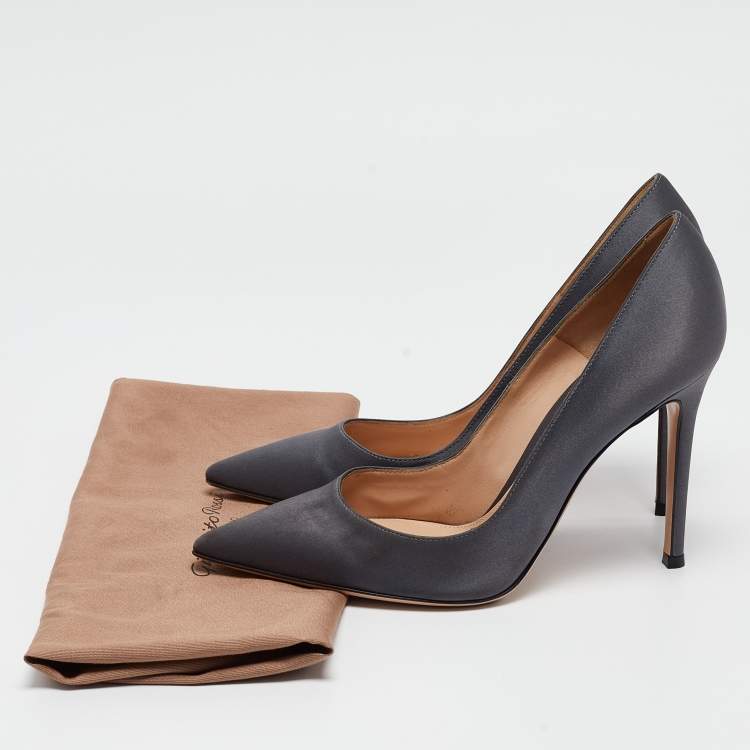 Pre Owned Gianvito Rossi Grey Satin Gianvito Pumps Size 38.5