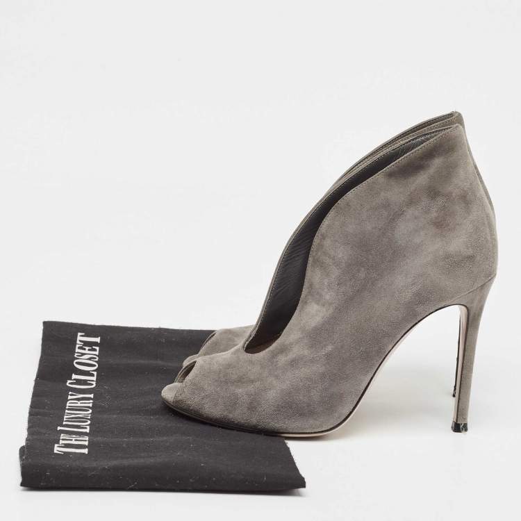 Pre Owned Gianvito Rossi Grey Suede Vamp Booties Size 35.5