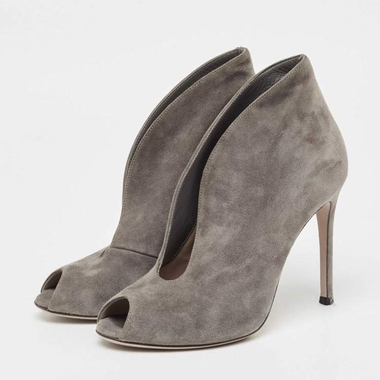 Pre Owned Gianvito Rossi Grey Suede Vamp Booties Size 35.5