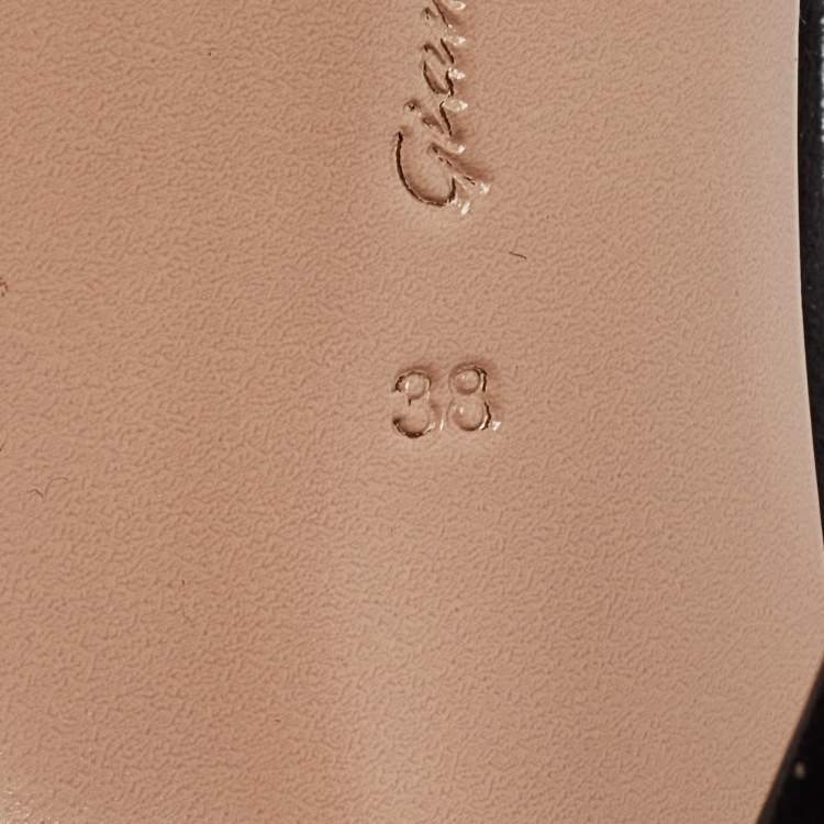 Pre Owned Gianvito Rossi Black Suede Point Pumps Size 38