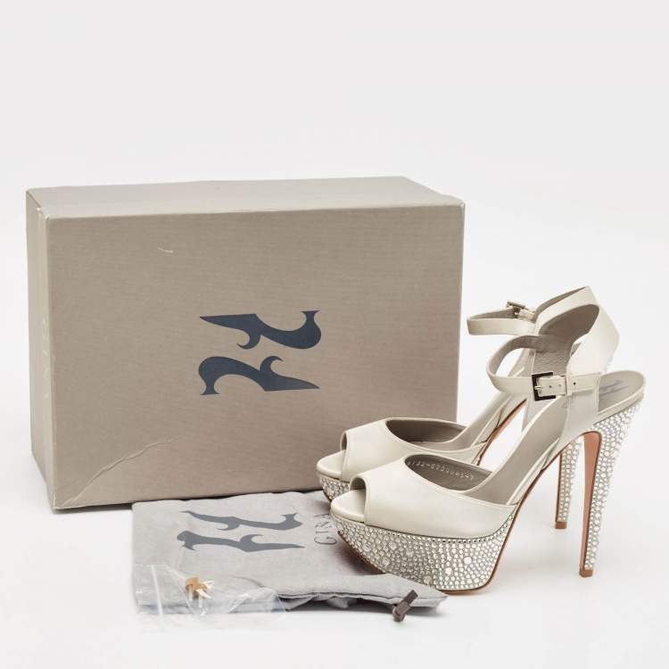 Pre Owned Gina Grey Satin Crystal Embellished Platform Sandals Size 40