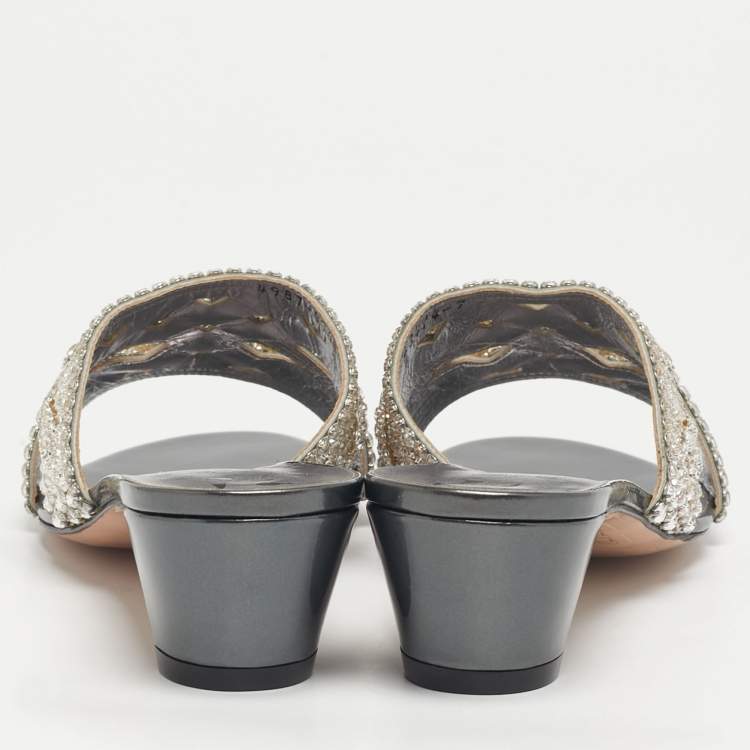Pre Owned Gina Loren Size 40 Silver Croc Embossed Patent Leather Slide Sandals