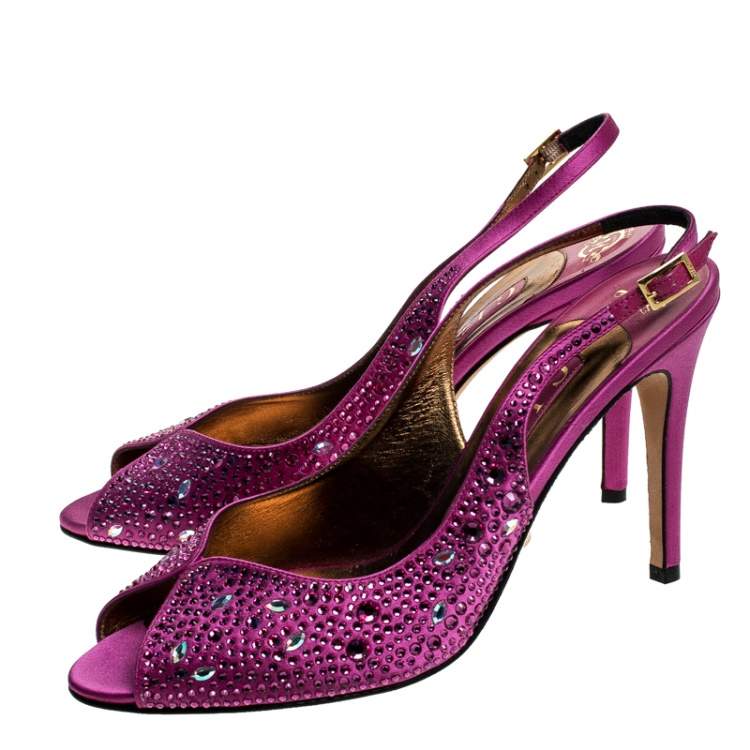 Pre Owned Gina Pink Satin Crystal Embellished Slingback Sandals Size 40.5