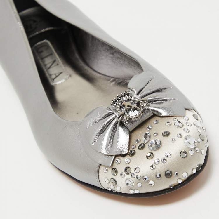 Pre Owned Gina Metallic Two Tone Leather and Satin Crystal Embellished Cap Toe Bow Ballet Flats Size 39.5