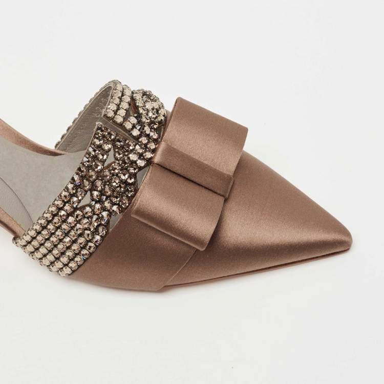 مملوكة مسبقًا Gina Brown Satin Chachki Block Heel Mules Size 40