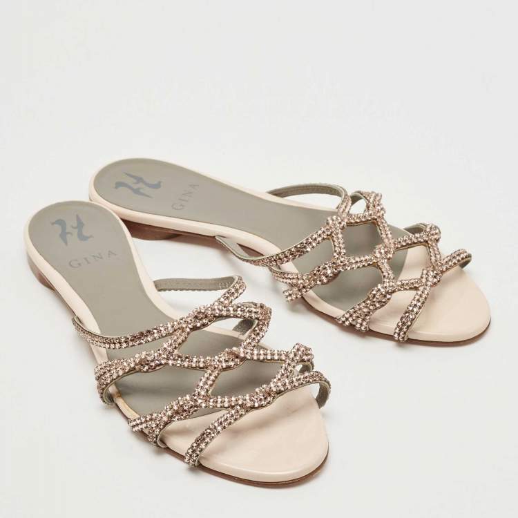 مملوكة مسبقًا Gina Beige Patent Leather Crystal Olson Flat Slides Size 39 