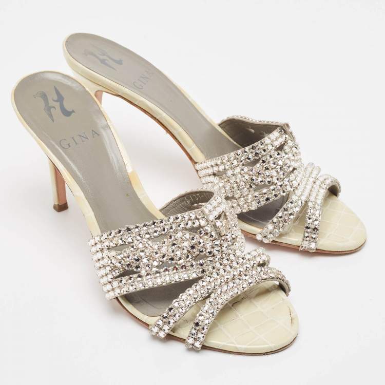 مملوكة مسبقًا Gina Cream Leather and Croc Embossed Patent Crystal Embellished Slides Size 38