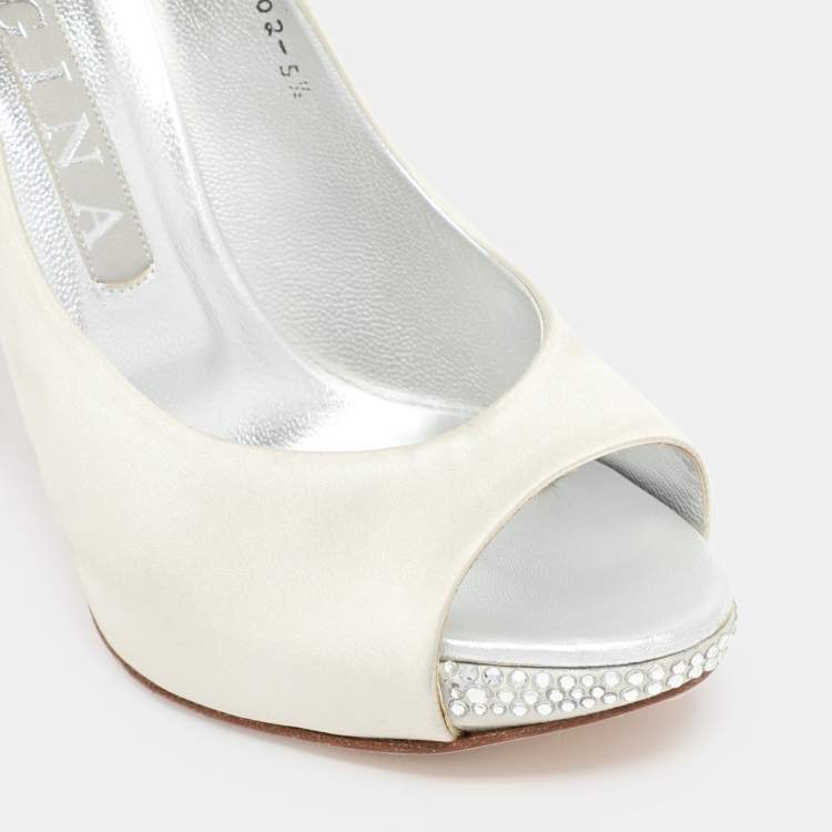 Pre Owned Gina Silver Satin Crystal Embellished Peep Toe Pumps Size 38.5