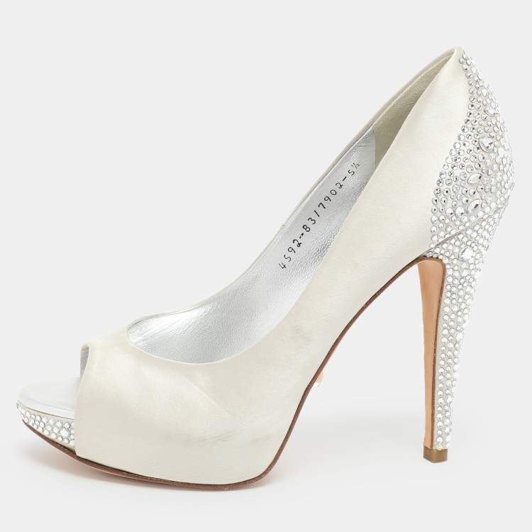 Pre Owned Gina Silver Satin Crystal Embellished Peep Toe Pumps Size 38.5