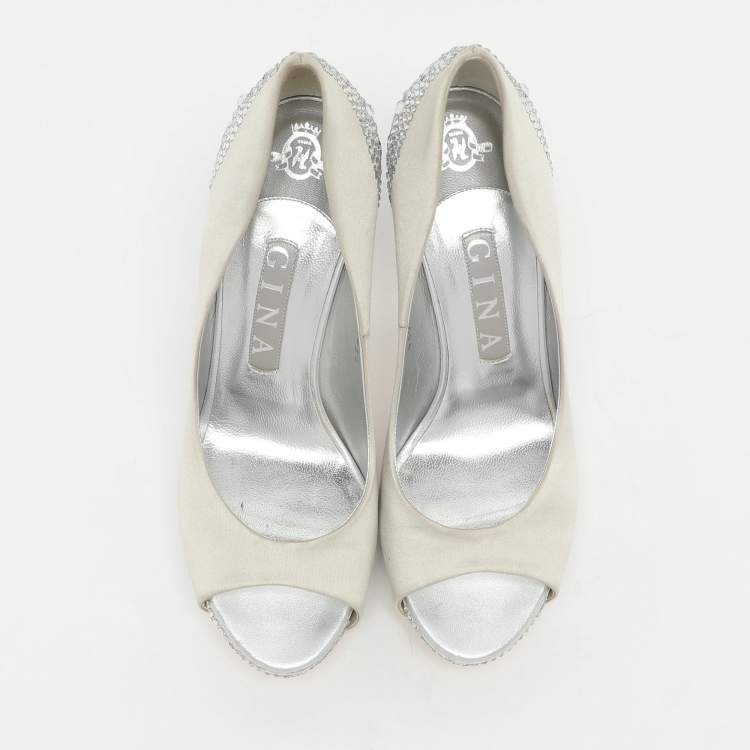 Pre Owned Gina Silver Satin Crystal Embellished Peep Toe Pumps Size 38.5